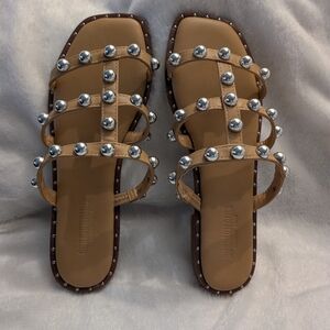 Venture Cushionaire Studded Tan Strappy Slide Sandals - Women 9W